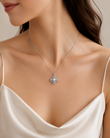 Clover Pearl Necklace product view