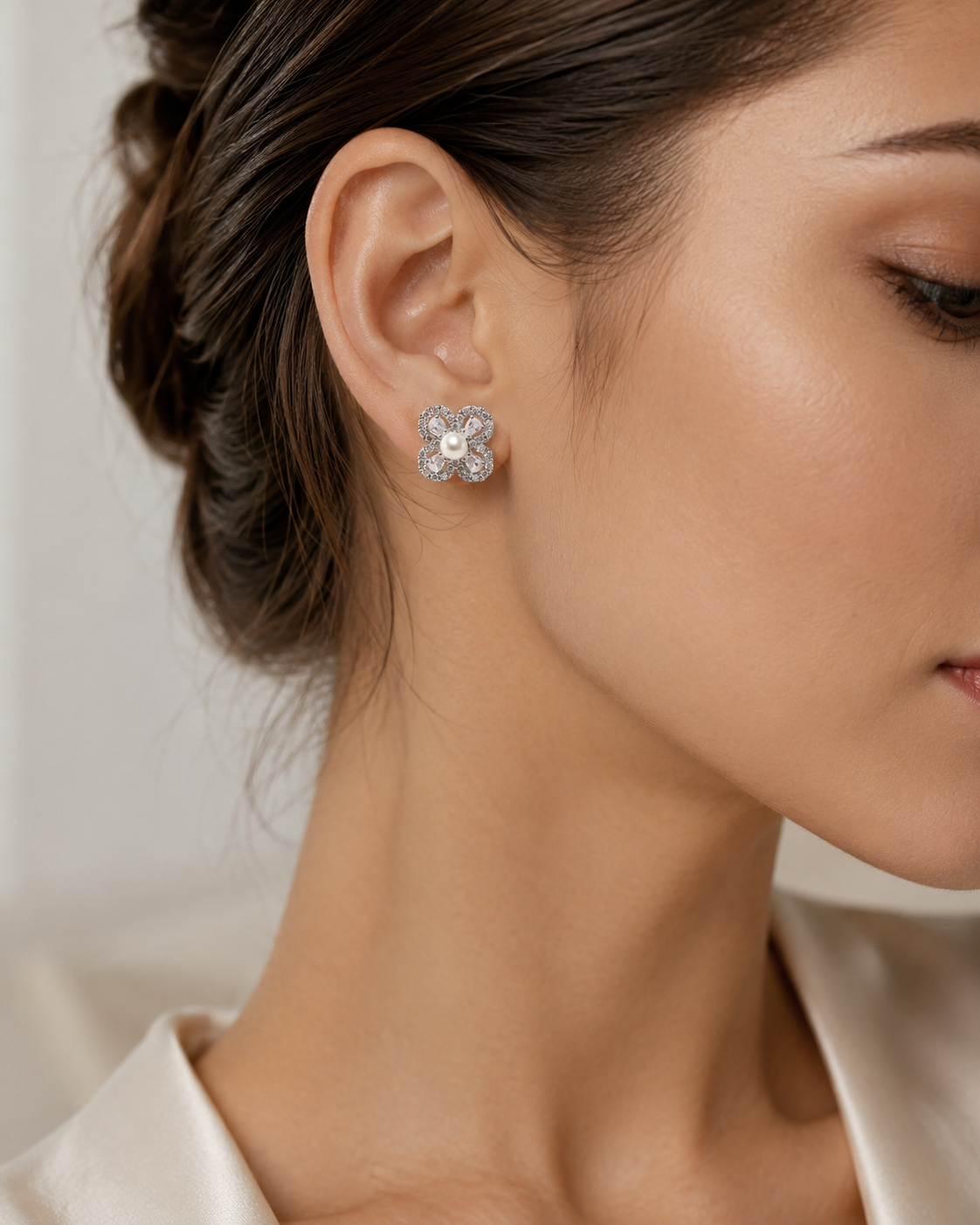 Clover Pearl Stud Earrings